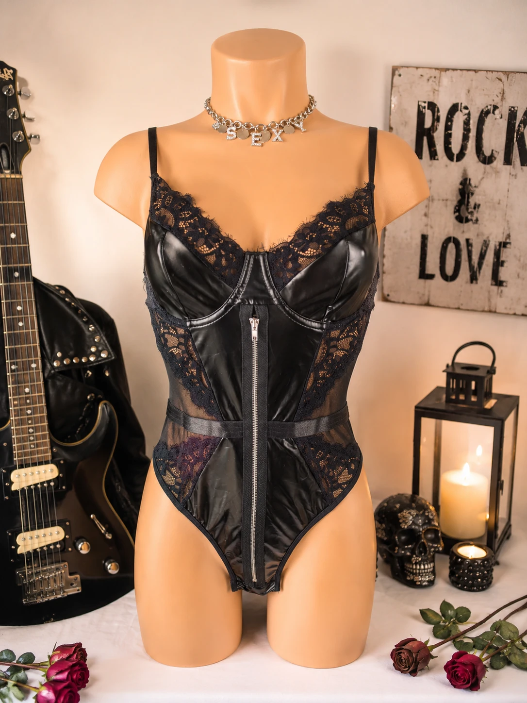 Body zippé style simili cuir & Dentelle au look sexy – Neuf - Taille M 38/40